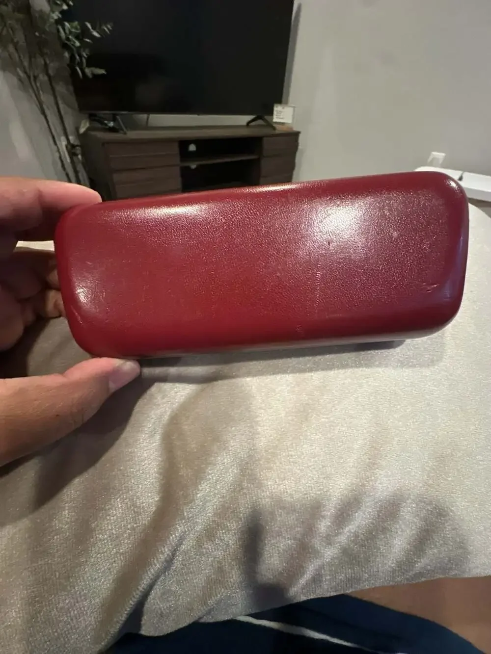 Camrose & Kross Hard Clamshell Eyeglass Case in Burgundy